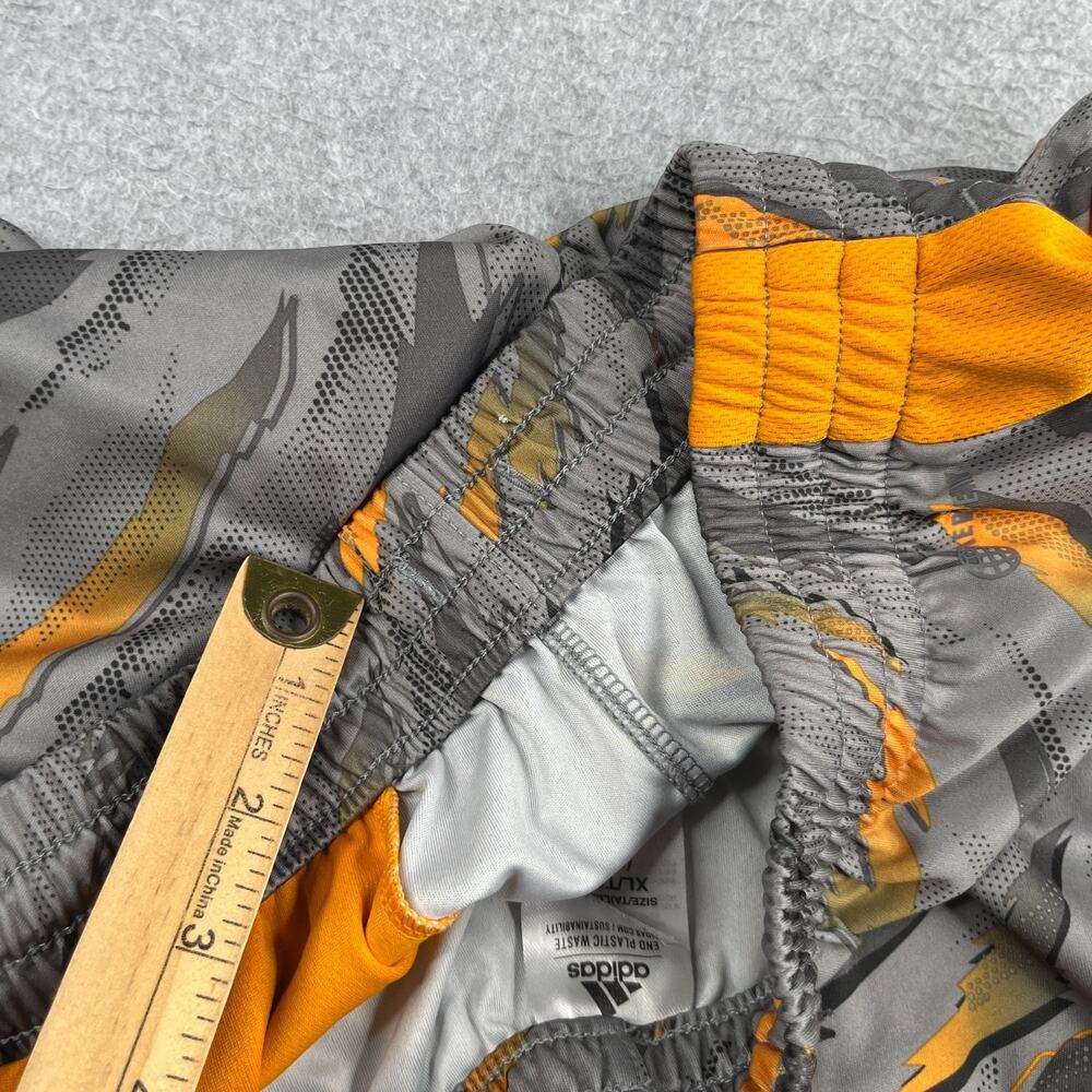 Adidas Gym Basketball Shorts Youth XL 18/20 Gray Orange Geometric Sports - Picture 8 of 8